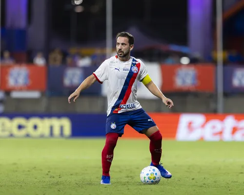 Éverton Ribeiro opina que arbitragem favorece alguns clubes: "A gente vê" - Imagem