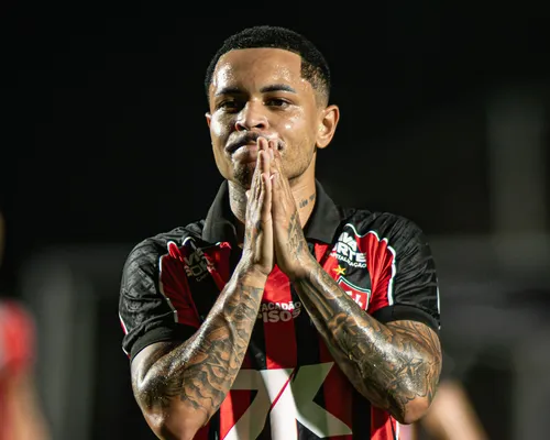 Favorito, Vitória tenta superar frustrações e tabu na Copa do Nordeste - Imagem