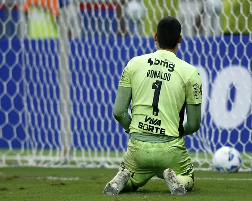 Sincero, Ronaldo expõe clima após eliminação: “Seria mentiroso dizer que está normal" - Imagem