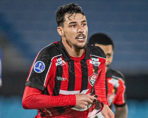 Vitória fecha acordo para renegociar dívida por Claudinho; entenda - Imagem