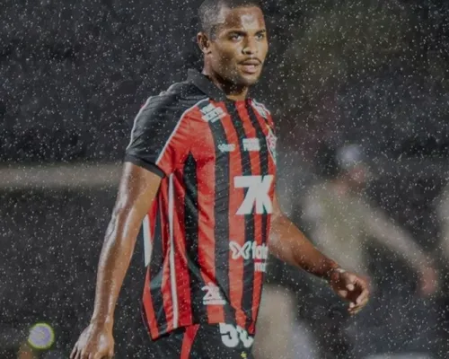 Vitória renova com lateral-direito e o empresta a clube da Série D - Imagem