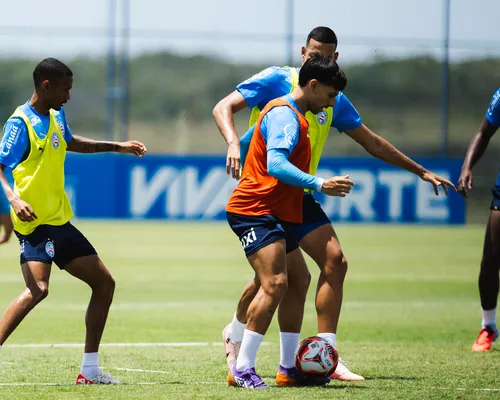 Zagueiro treina normalmente e volta a ser opção para o Bahia - Imagem