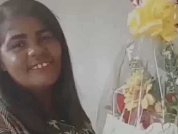 Celular achado em canal redefine busca por mulher levada por enxurrada - Imagem