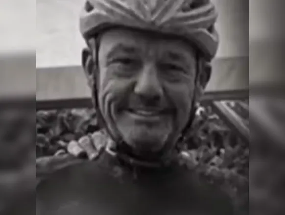 Ciclista morre atropelado por veículo do Correios em rodovia baiana - Imagem