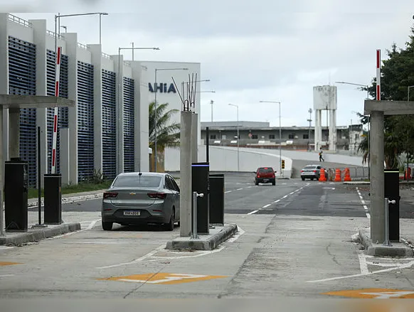 Deputado baiano aciona MPF contra Kiss & Fly: "Esculhambação" - Imagem