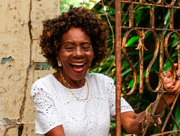 Dona Salvadora emociona Salvador em show gratuito de despedida - Imagem