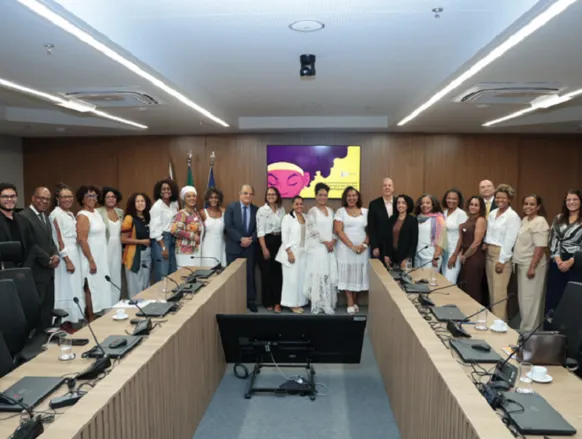 Entidades civis vão ter assento em Fórum contra racismo - Imagem