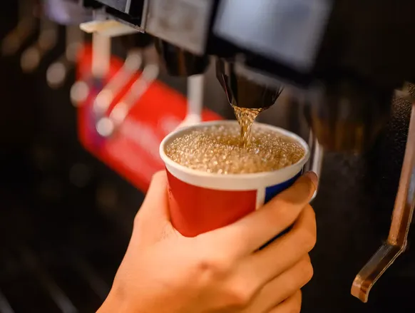 Gigante do fast food vai acabar com o refil após uso de Mounjaro - Imagem