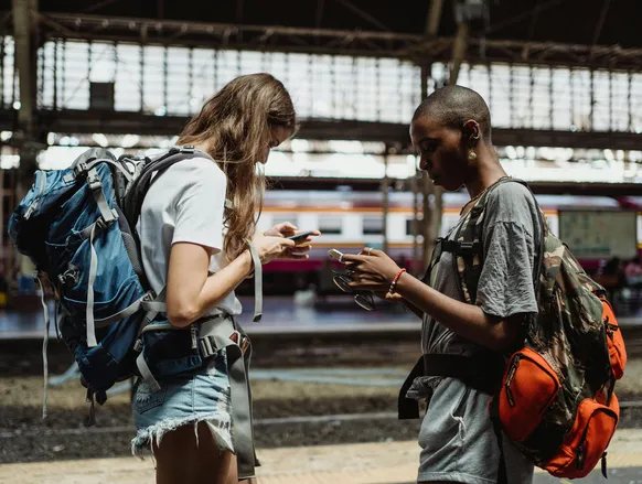 Guia do Governo traz dicas para mulheres viajarem com segurança - Imagem