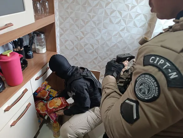 Investigados por tráfico e lavagem de dinheiro são alvo de operação em Juazeiro - Imagem