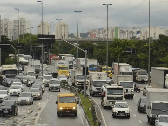 Não pagou o IPVA 2026? Saiba as penalidades e riscos - Imagem