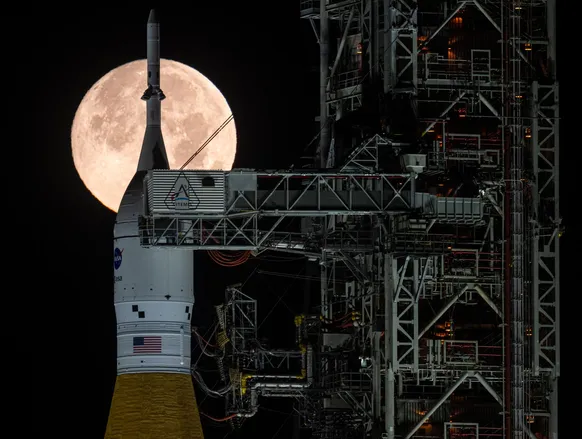 NASA investiga falha em foguete da Artemis II às vésperas de missão lunar - Imagem