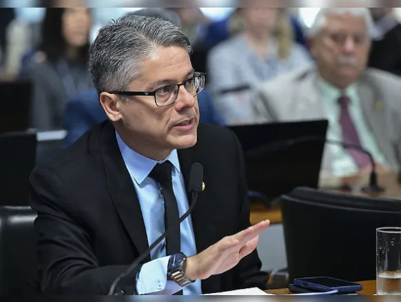 Projeto de lei propõe medidas contra assédio judicial a jornalistas - Imagem