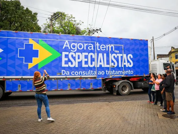Três novas carretas de saúde inauguradas na Bahia - Imagem
