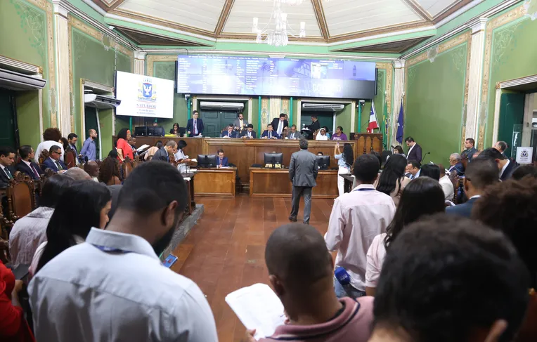Câmara de Salvador aprova pacote com mais de 50 projetos de vereadores