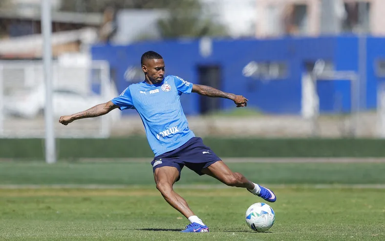Ademir faz trabalho à parte e vira dúvida para jogo do Bahia - Imagem