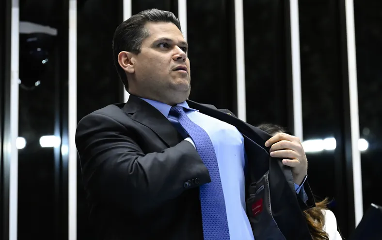 Alcolumbre impõe prazo para avaliar novo indicado ao STF - Imagem