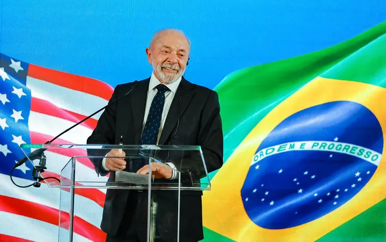 Analista da maior gestora do mundo aposta em vitória de Lula - Imagem