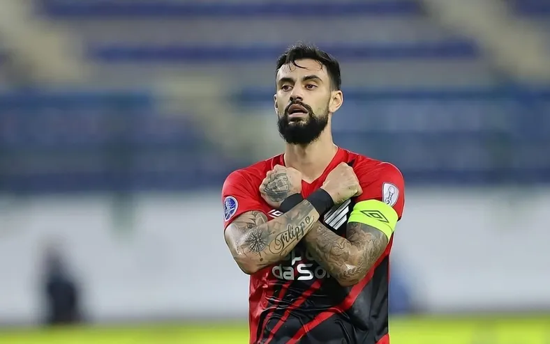 Antigo desejo do Vitória acerta com clube da Série B do Brasileirão - Imagem