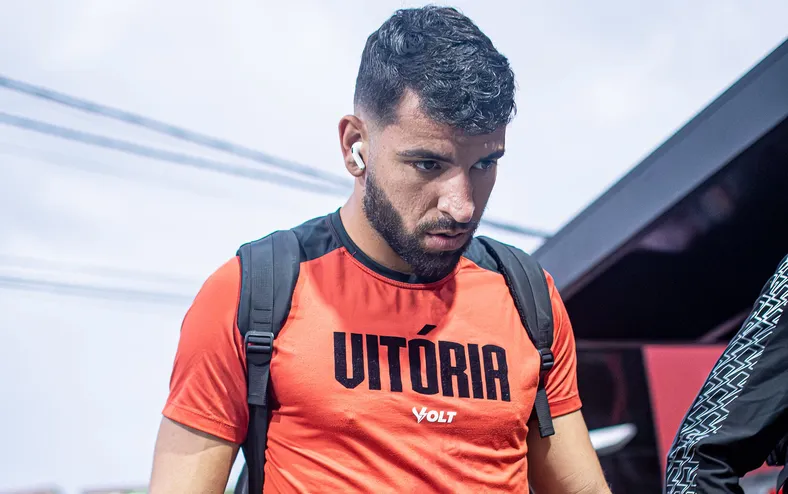 Após frustração, Vitória empresta meio-campista para time da Série B - Imagem
