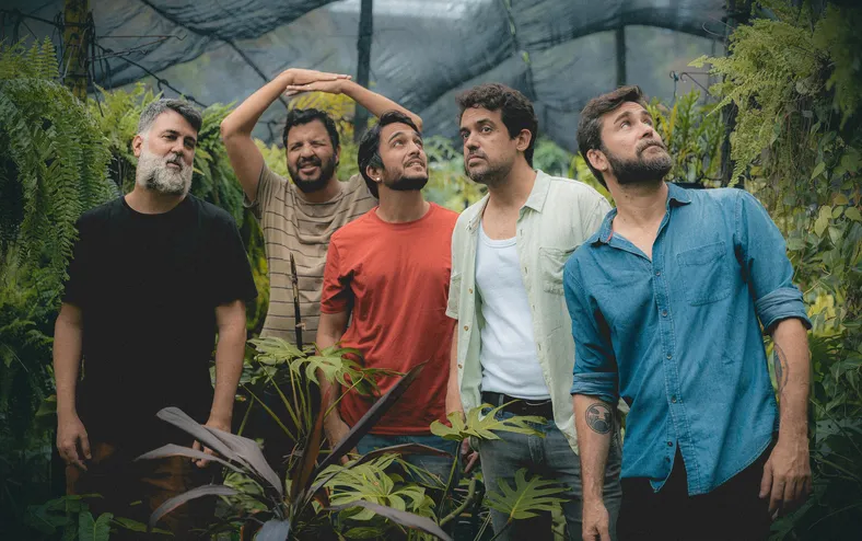 Astro Rock Bahia reúne MAEV, Irmão Carlos Psicofunk e Arr8w na Pituba - Imagem