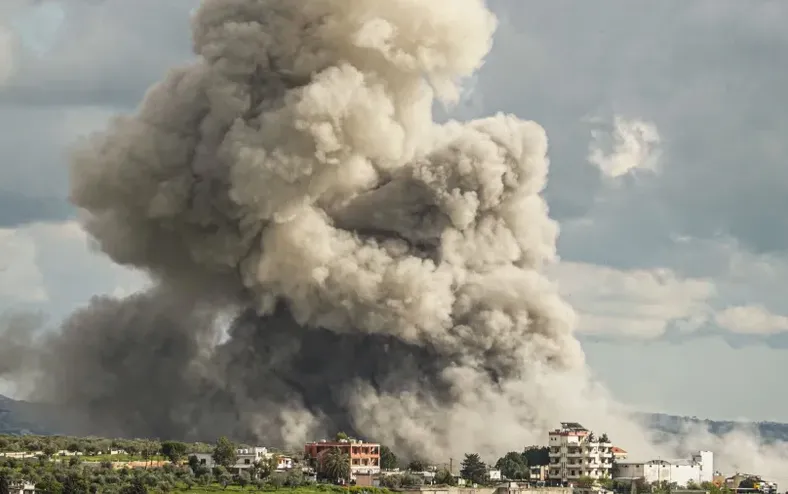 Ataque israelense no Líbano mata mãe e criança brasileiras - Imagem