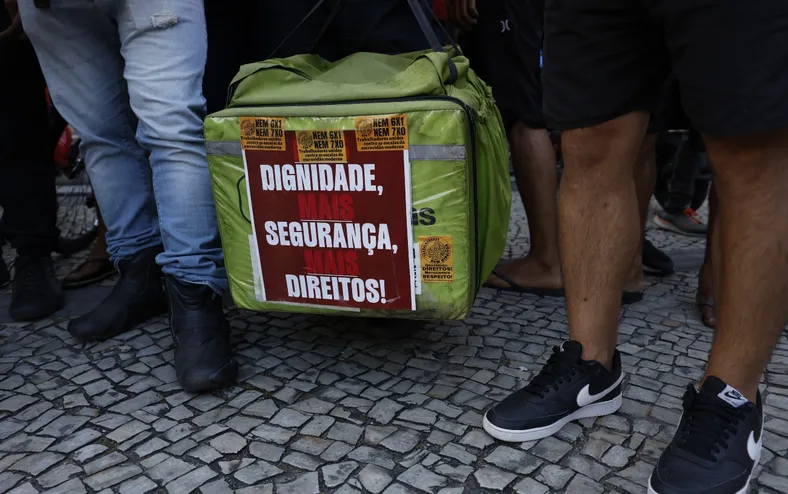 Bahia tem 76 mil informais em apps e secretário cobra proteção - Imagem