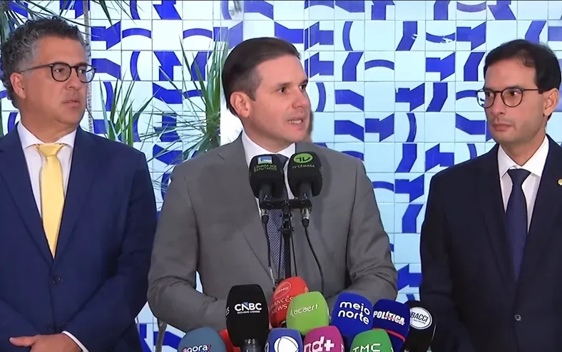 Baiano assume relatoria de projeto que pode pôr fim a escala 6x1 - Imagem