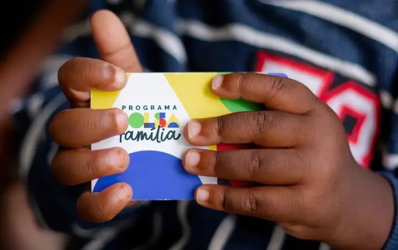 Bolsa Família: quem tem NIS final 9 recebe nesta quinta-feira - Imagem