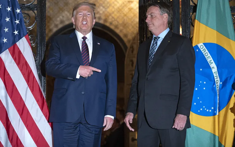 Bolsonaro apela ao STF para receber aliado de Trump na prisão - Imagem