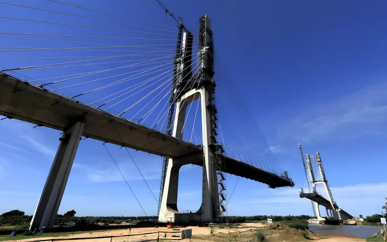 Brasil ganha atalho de 9 mil km até a China: ponte entra na reta final - Imagem