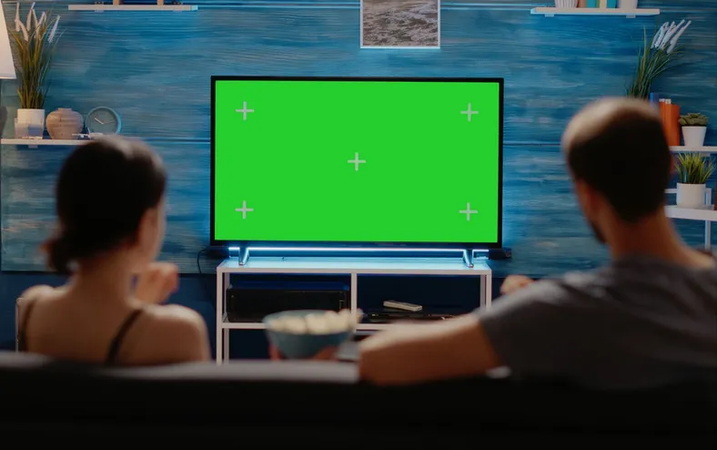 Brasileiros deverão usar novo aparelho para não ficar sem sinal de TV - Imagem