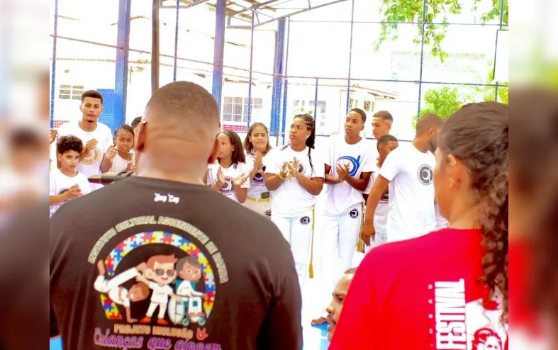 Capoeiristas ganham apoio internacional - Imagem