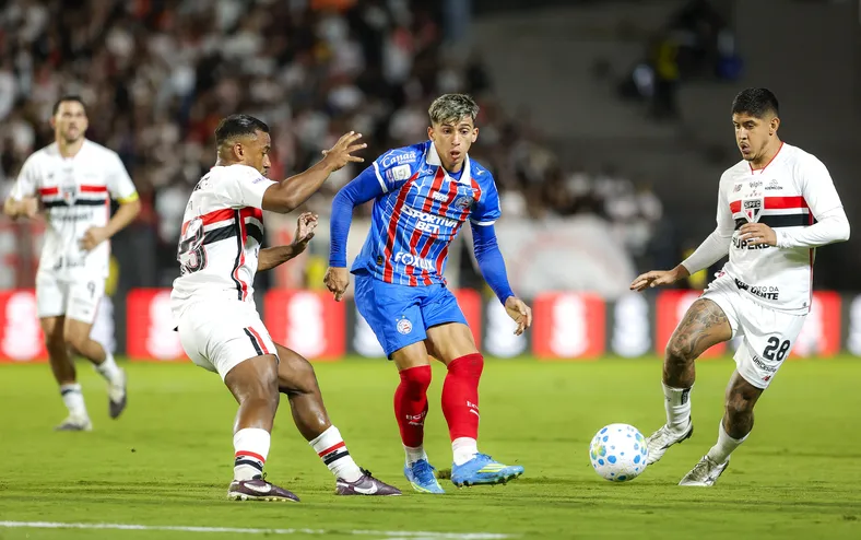 Ceni “culpa” Sanabria por erro de Éverton Ribeiro no contra-ataque - Imagem