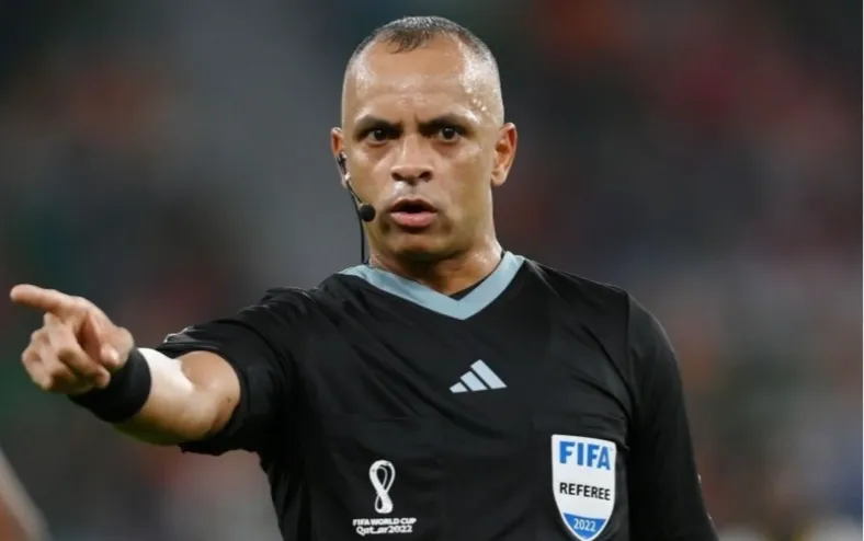 Ceni já detonou árbitro escalado pela FBF para apitar BaVi do Baianão - Imagem