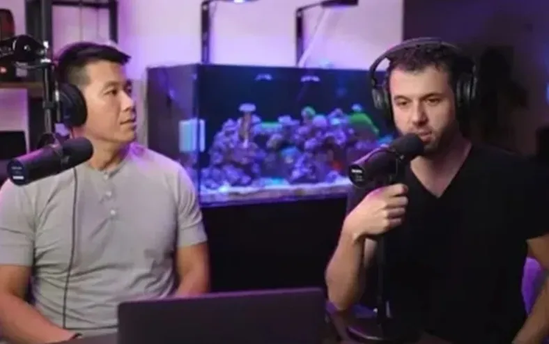 Coaches que usavam mulheres como cobaias são condenados por exploração - Imagem