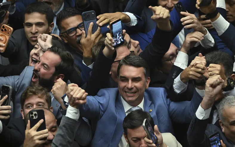 Congresso tensiona com Lula e impõe semana de derrotas ao governo - Imagem