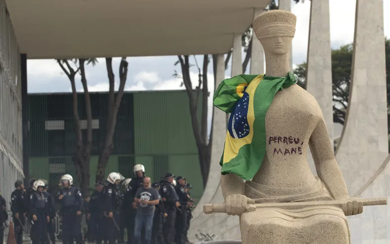 Débora do Batom pressiona Moraes a reduzir pena após PL da Dosimetria - Imagem