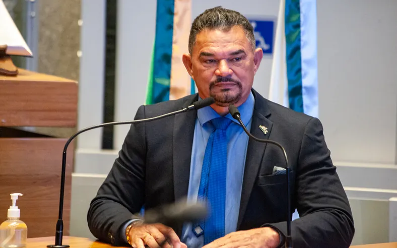 Deputado é alvo de operação por desvio de R$ 46 milhões na educação - Imagem