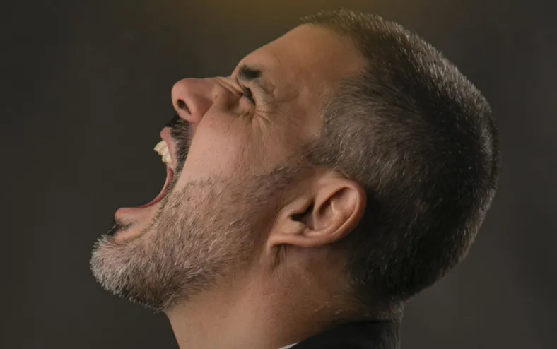 Deputado propõe honraria a ator da Globo que lançou curso para homens - Imagem