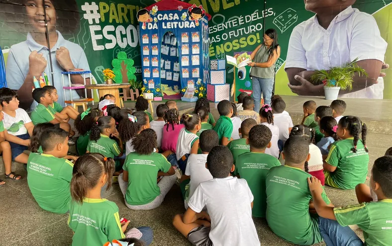 Dia do Livro tem ações em escolas de Simões Filho - Imagem