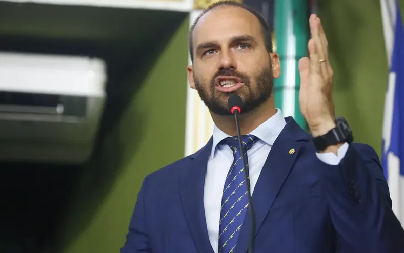 Eduardo Bolsonaro se empolga com apoio de Angelo Coronel a Flávio - Imagem