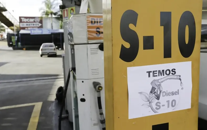 Entenda como o diesel zerado ajuda a segurar o preço dos alimentos - Imagem