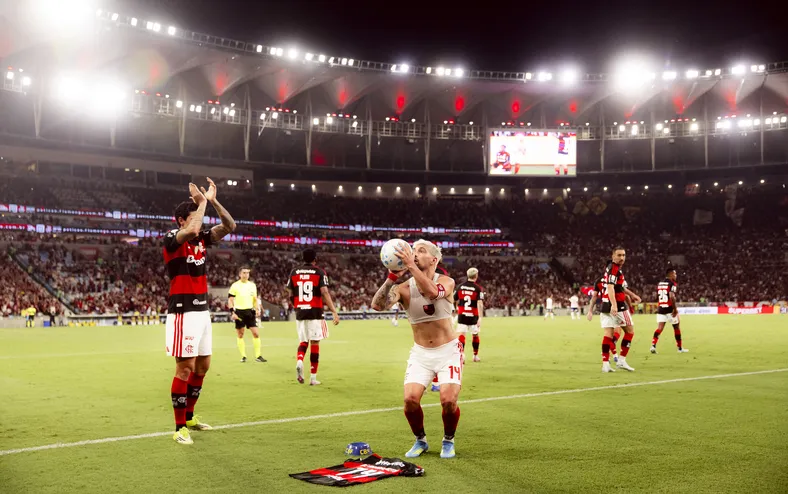 Entre o passe e o lançamento: dois caminhos para vencer - Imagem