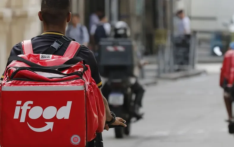 Entrega por aplicativo mobiliza jovens negros - Imagem