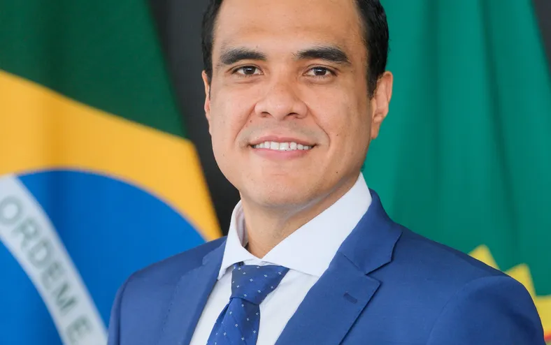 Ministro do Turismo detalha injeção milionária de crédito para o turismo baiano - Imagem