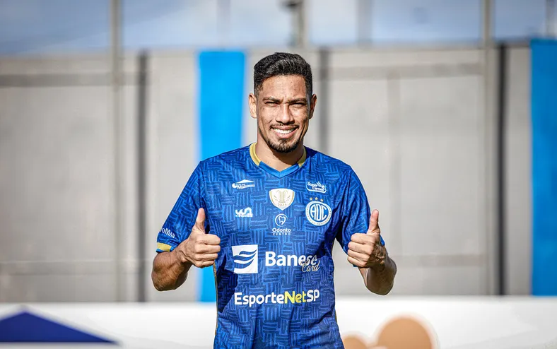 Ex-Bahia, Hernane Brocador é decisivo em clássico e título estadual - Imagem