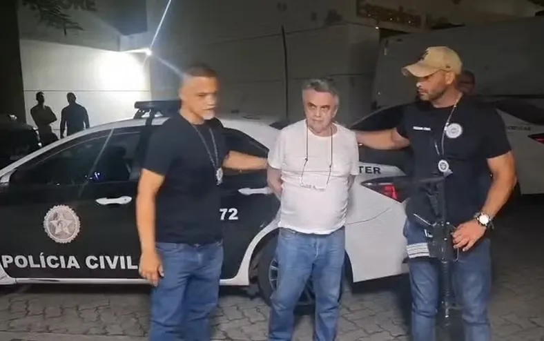 Ex-Globo, ator famoso de 75 anos é preso por estupro de vulnerável - Imagem