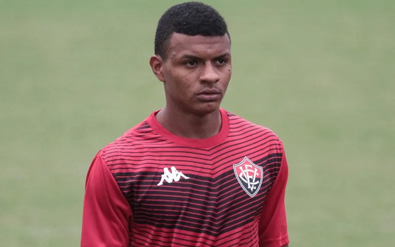 Ex-Vitória chega ao terceiro gol na temporada e se destaca no Mirassol - Imagem