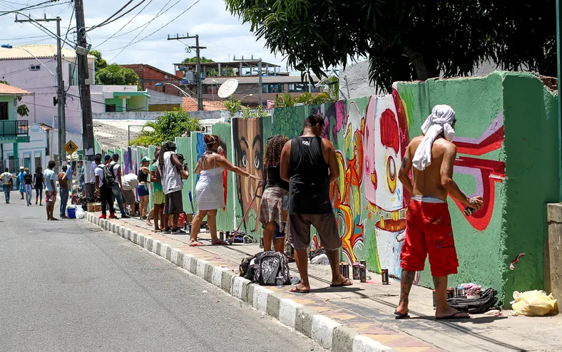 Festival gratuito reúne grafite, música e formação em Salvador - Imagem